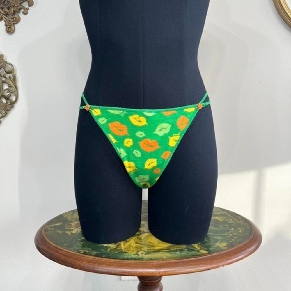 Vintage Y2K double strap Victoria's Secret Lips Print String thong Panties